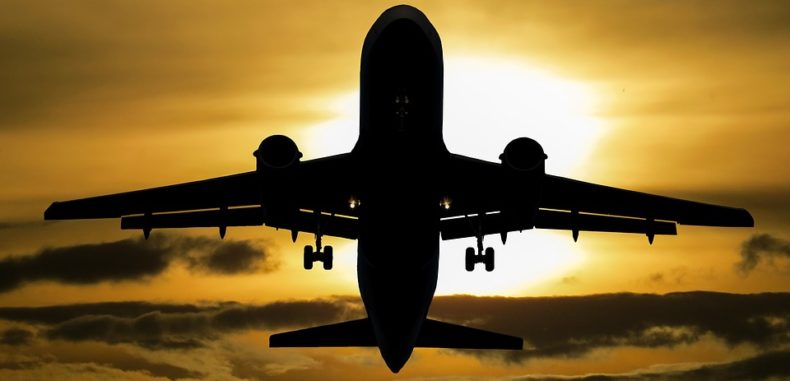 Wizz Air aduce internet prin satelit la bord – Pasagerii vor fi conectați pe tot parcursul zborului