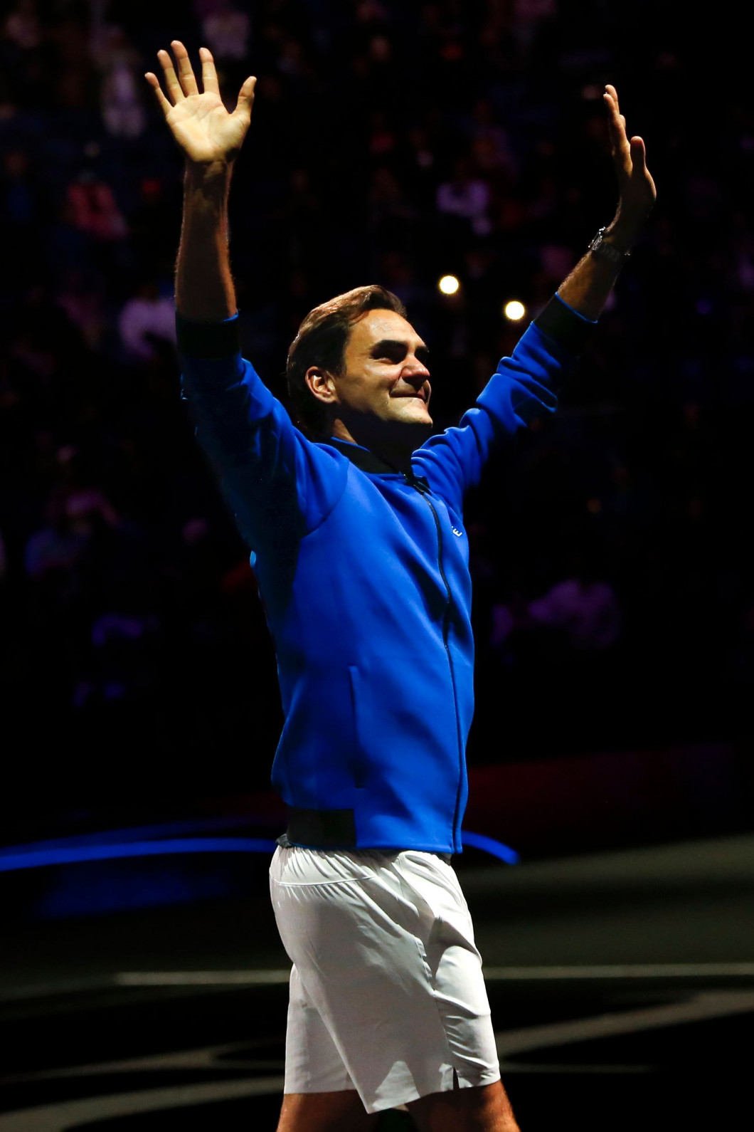 VIDEO: Cu lacrimi de bucurie,  legendarul jucător elvețian, Roger Federer și-a luat rămas bun de la tenis.