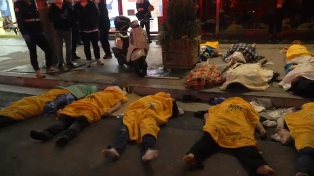 Imagini terifiante din Seul – 146 de morți și 150 de răniți  după o busculadă de proporții de Halloween. Printre victime sunt și cetățeni străini