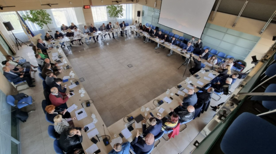 Majorarea tarifelor la apă în Chișinău se amână – Ce decizie a luat Consiliul municipal