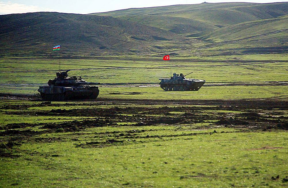 <strong>Azerbaidjanul și Turcia organizează exerciții militare comune de amploare</strong>