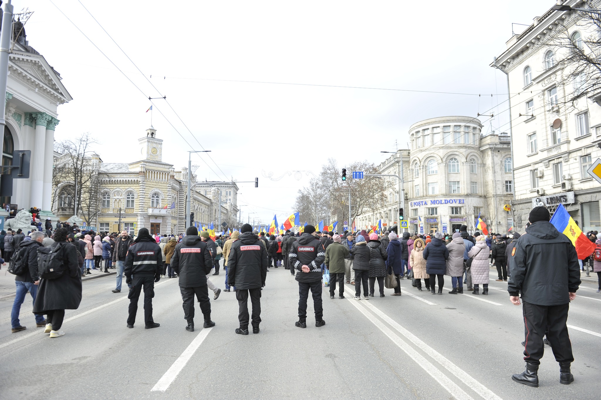 Protest antiguvernamental în centrul capitalei – Bulevardul Ștefan cel Mare blocat