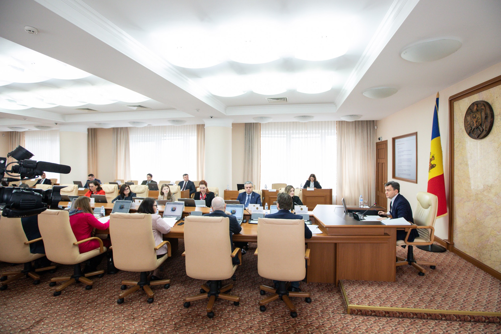 LIVE: Ședința Guvernului Republicii Moldova – Miniștrii examinează o rectificare de buget prin care se propune majorarea salariilor în sectorul public