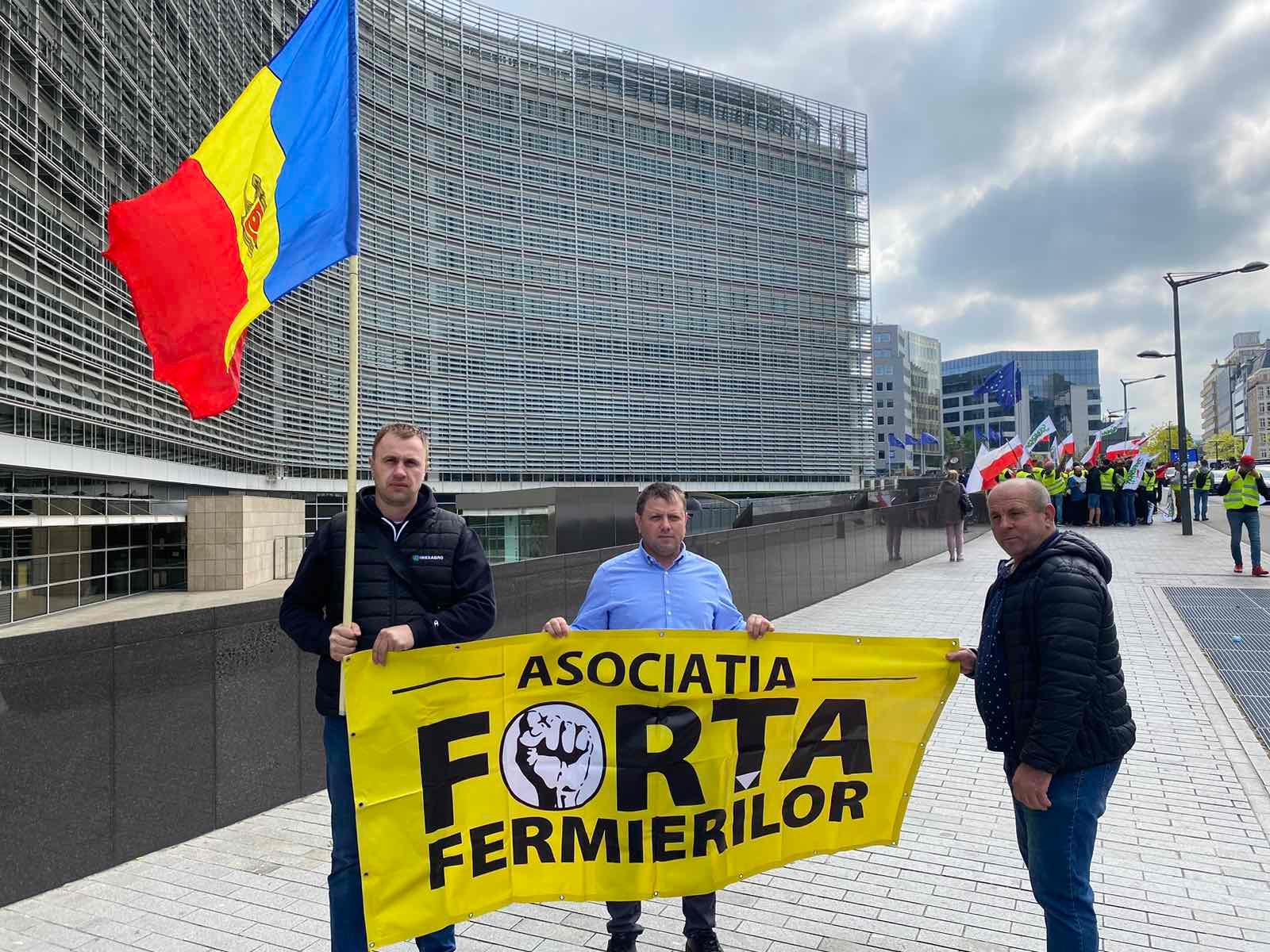 Forța Fermierilor a ajuns la Bruxelles – Agricultorii moldoveni au protestat în legătură cu criza cerealelor și au cerut sprijinul UE