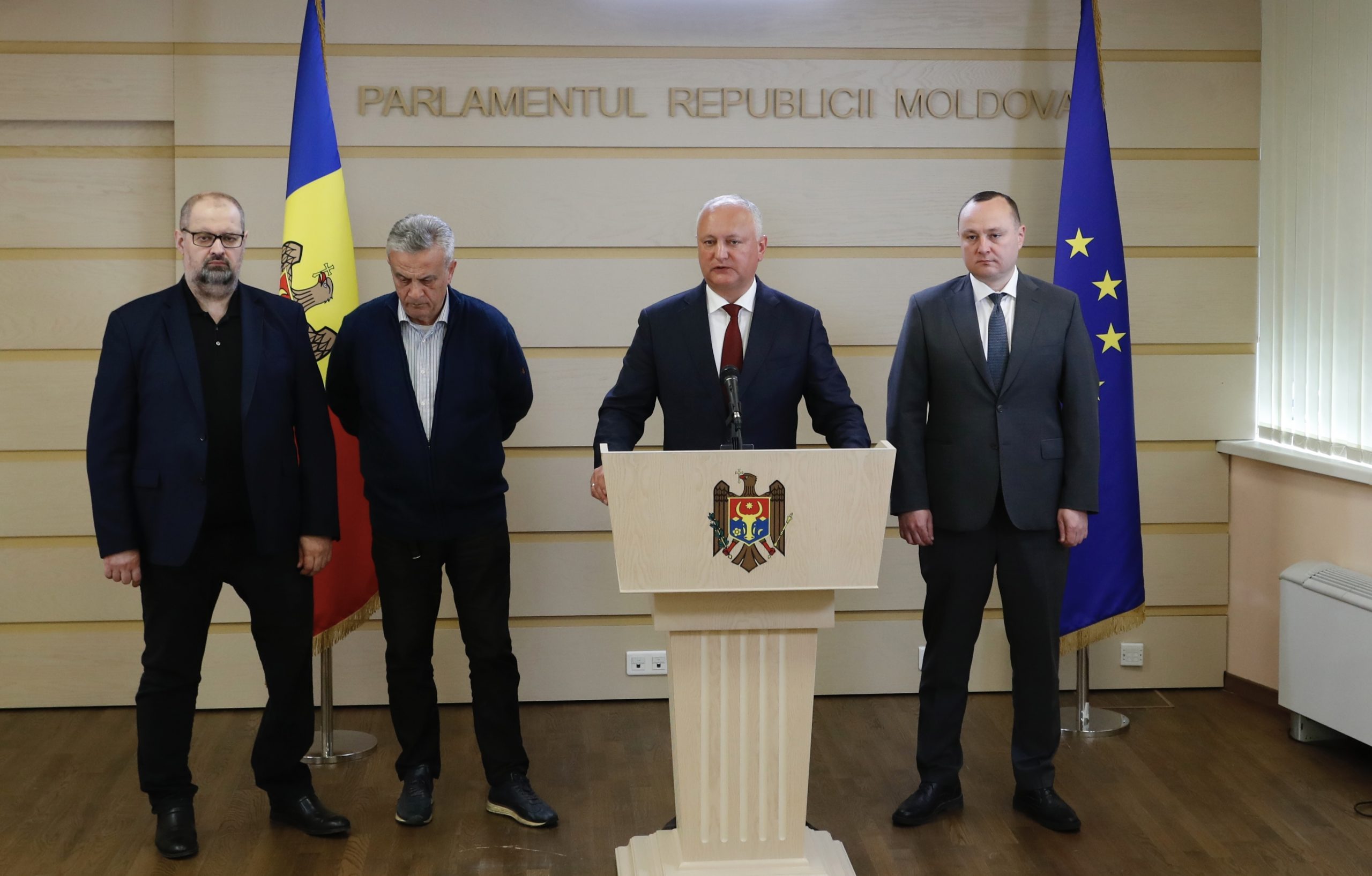 Socialiștii și comuniștii insistă pe menținerea Moldovei în CSI – Guvernul rămâne pe poziții – Vor fi revizuite toate acordurile care nu avantajează statul nostru