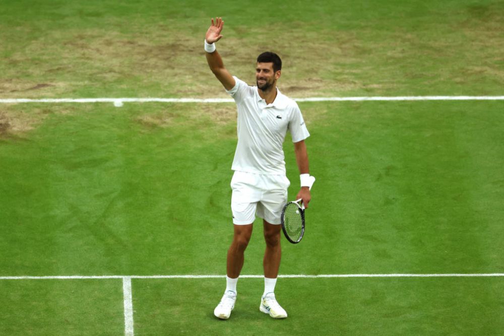 Novak Djokovic e pentru a noua oară în finala de la Wimbledon – Ce recorduri a stabilit sârbul