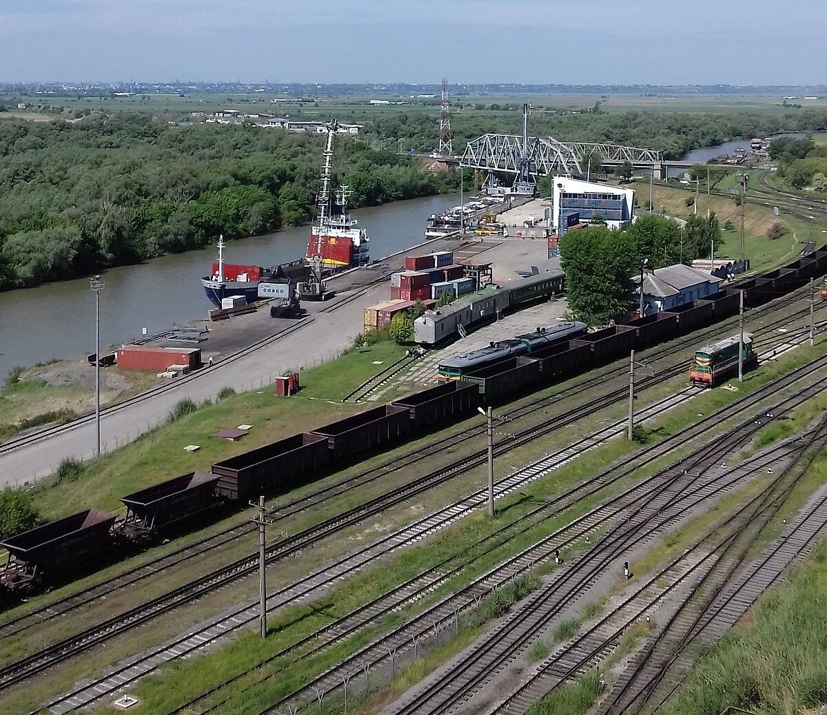 Structura logistică a exporturilor de cereale din Moldova – Doar 4% pleacă cu trenul – Transportul naval domină fluxurile comerciale