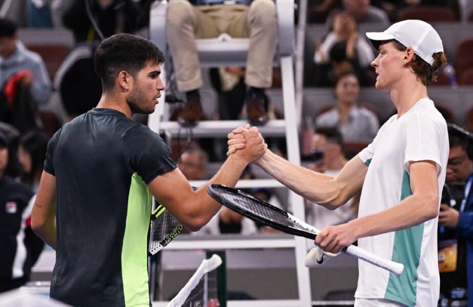 Carloz Acaraz out în semifinalele Turneului ATP 500 de la Beijing – Ibericul a pierdut în fața lui Jannik Sinner – Italianul va juca finala cu Medvedev