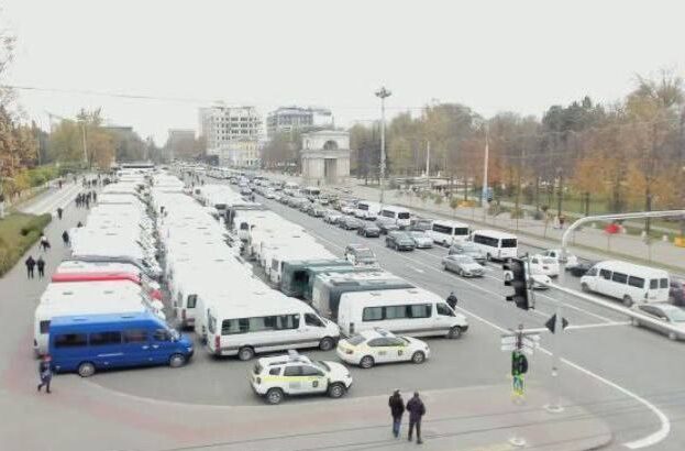 Care sunt modificările la Codul transportului rutier votate de Parlament și ce spun transportatorii