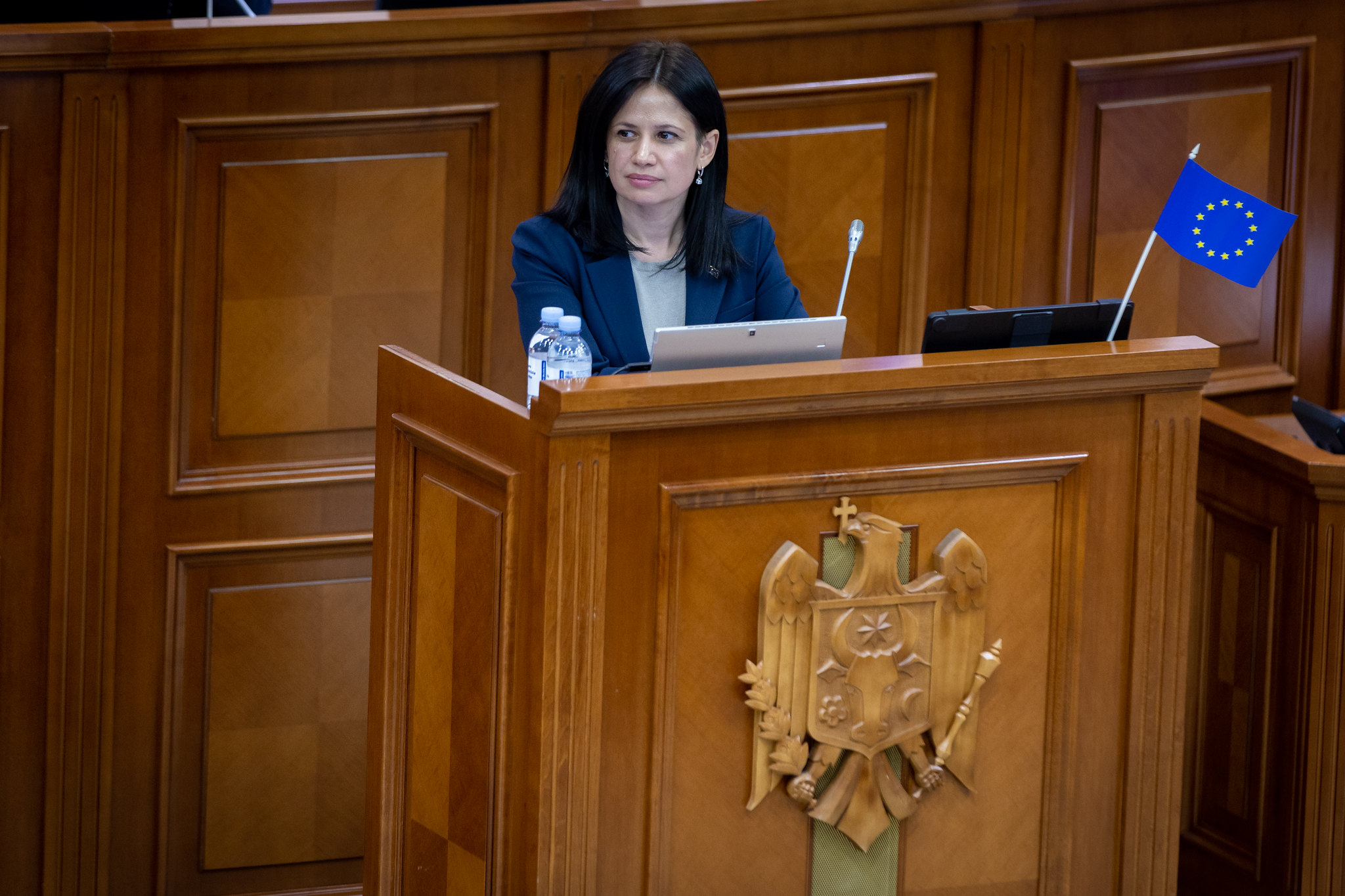 Rocada la conducera Comisiei juridice a Parlamentului, ca și făcută – Șefia trece de la Olesea Stamate la Veronica Roșca, deputat PAS