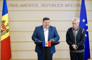 Opoziția parlamentară solicită ANRE-lui să nu admită o nouă majorare a tarifului pentru transportul gazelor către consumatori