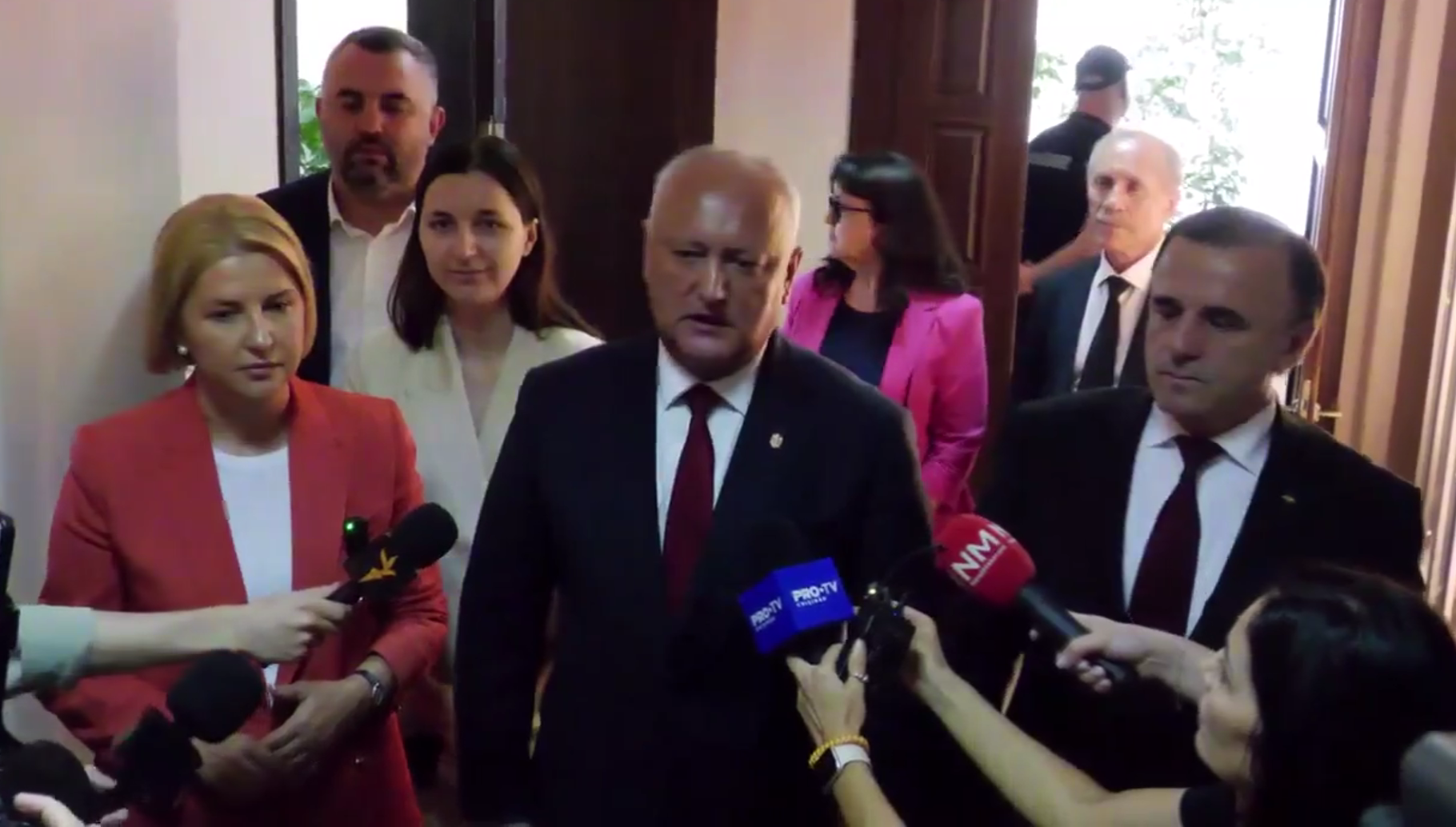 Dodon, Vlah și Tarlev au depus actele la CEC pentru înregistrarea blocului electoral – PCRM a lipsit, dar va adera