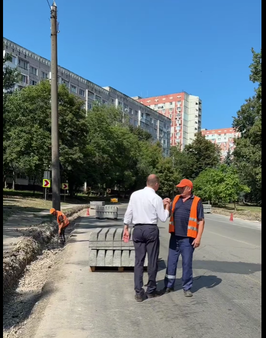 Lucrările de modernizare pe strada Nicolae H. Costin din sectorul Buiucani continuǎ
