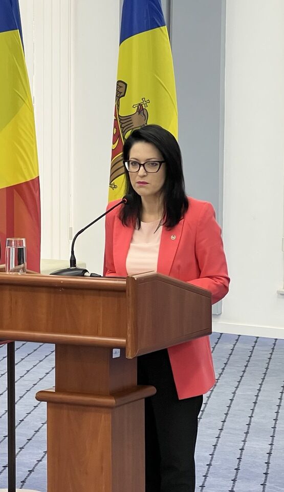 LIVE : Ministrul Natalia Plugaru prezintă datele privind înregistrarea gospodăriilor casnice pentru compensarea cheltuielilor la căldură în sezonul rece 2025–2026