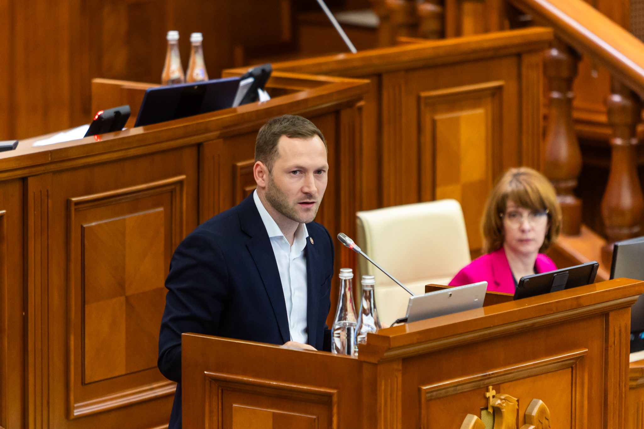 LIVE: Ministrul Mediului, Gheorghe Hajder audiat în Parlament cu privire la situația poluării Nistrului și impactul asupra mediului și sănătății