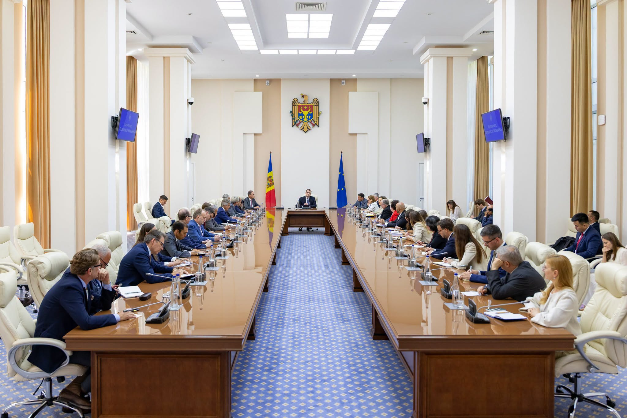 Vasile Tofan, mesaj către ambasadori – Guvernul vrea investiții, economie competitivă și accelerarea aderării la UE