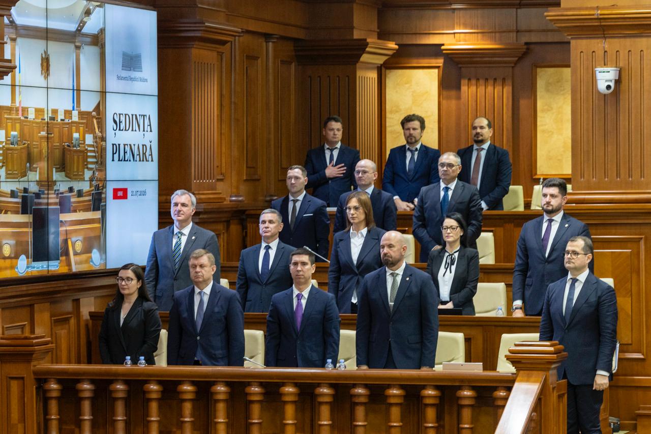 Guvernul Tofan a primit votul Parlamentului – După depunerea jurământului intră oficial în funcție