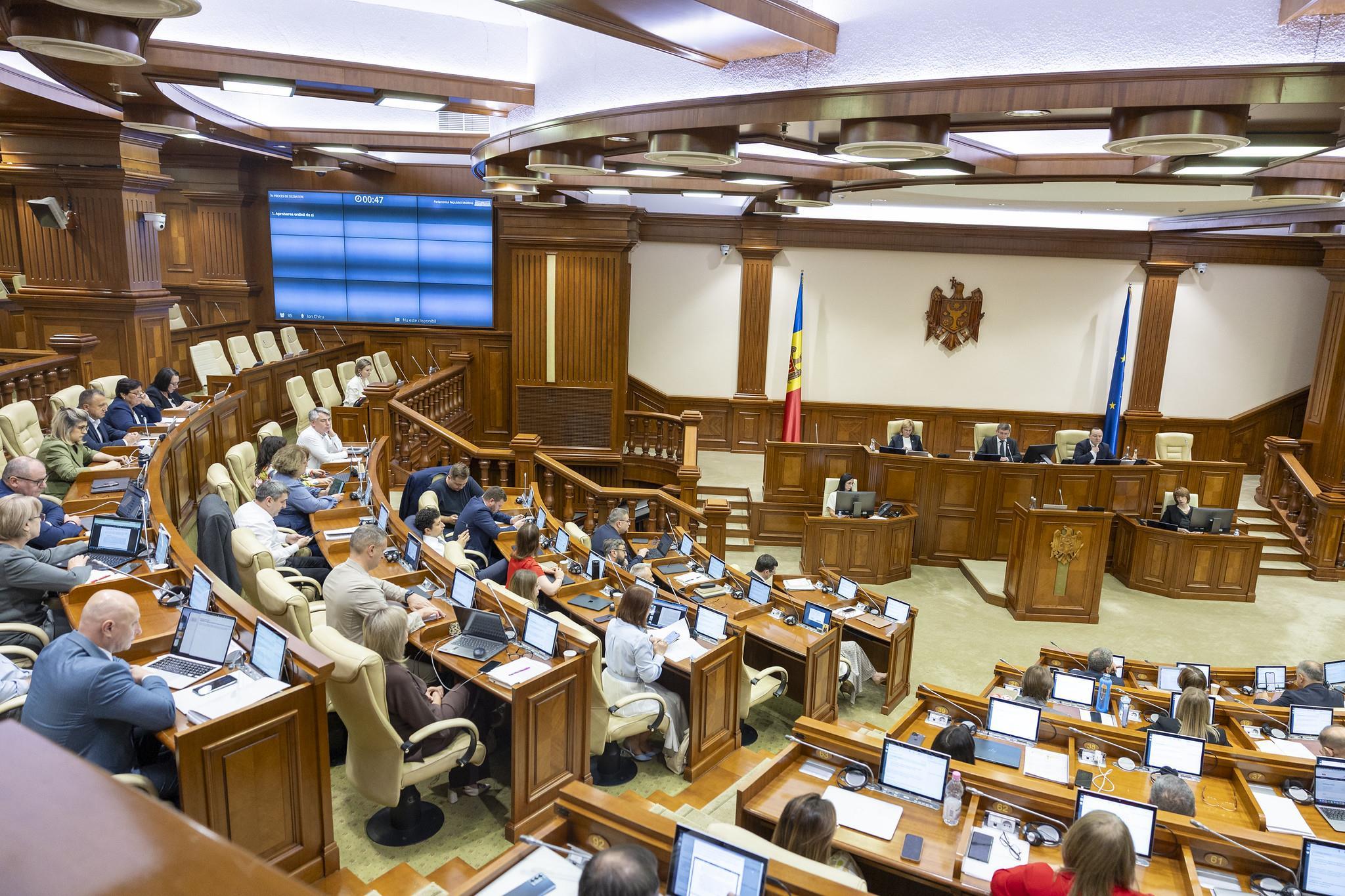 Scut legal pentru presă – Procesele intentate pentru intimidare vor putea fi respinse rapid